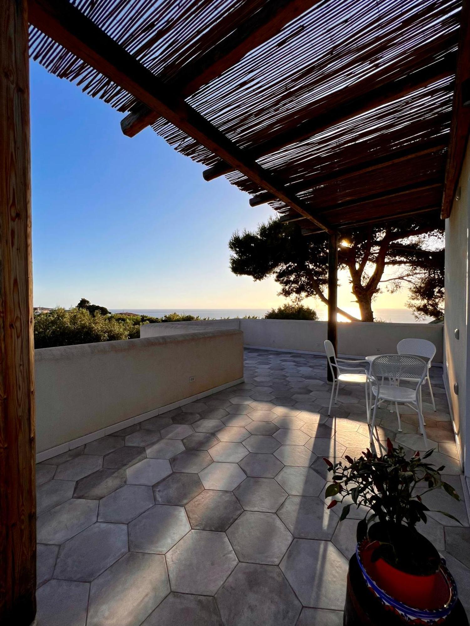 Casa Cunaci * Capo Vaticano